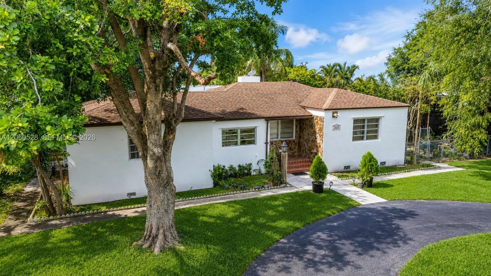 2619 Arthur St, Hollywood FL 33020