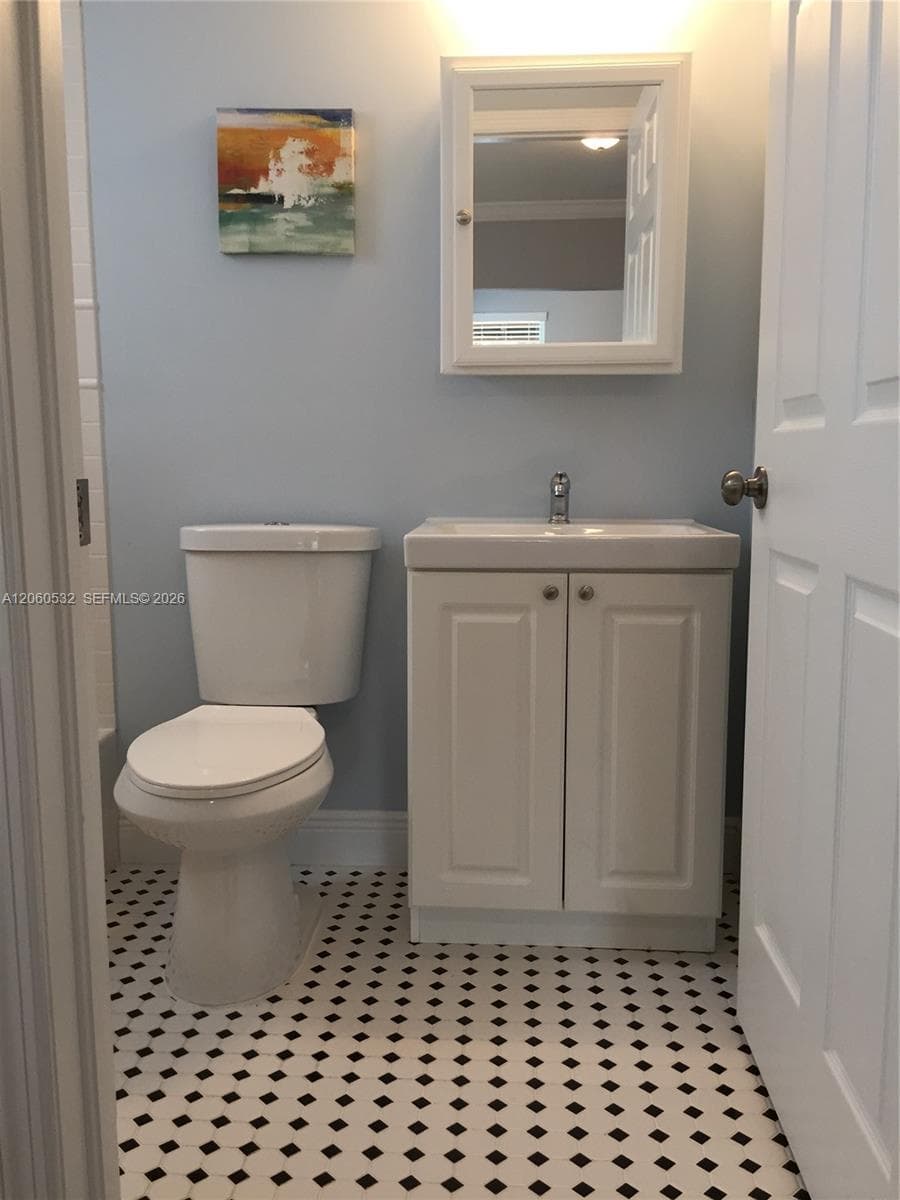 53 NE 49th St # 5A, Miami, FL 33137 photo 4