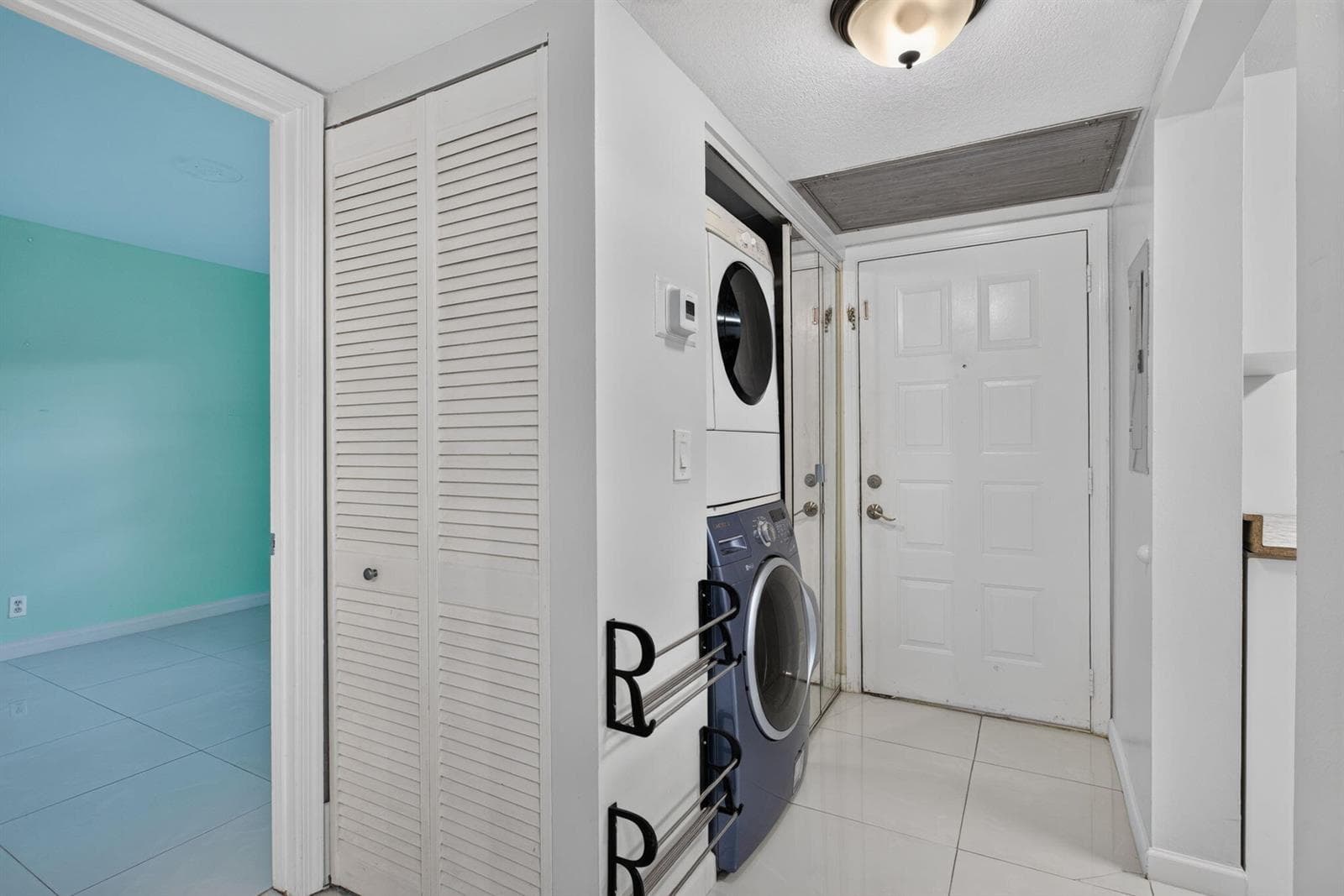 5540 Lakeside Drive # 102, Margate FL 33063 photo 2