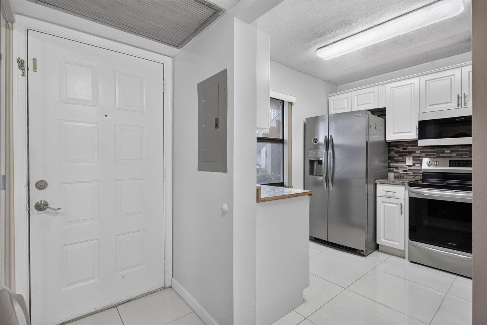 5540 Lakeside Drive # 102, Margate FL 33063 photo 3