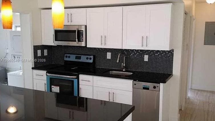 709 NE 16th St, Fort Lauderdale FL 33304 photo 2