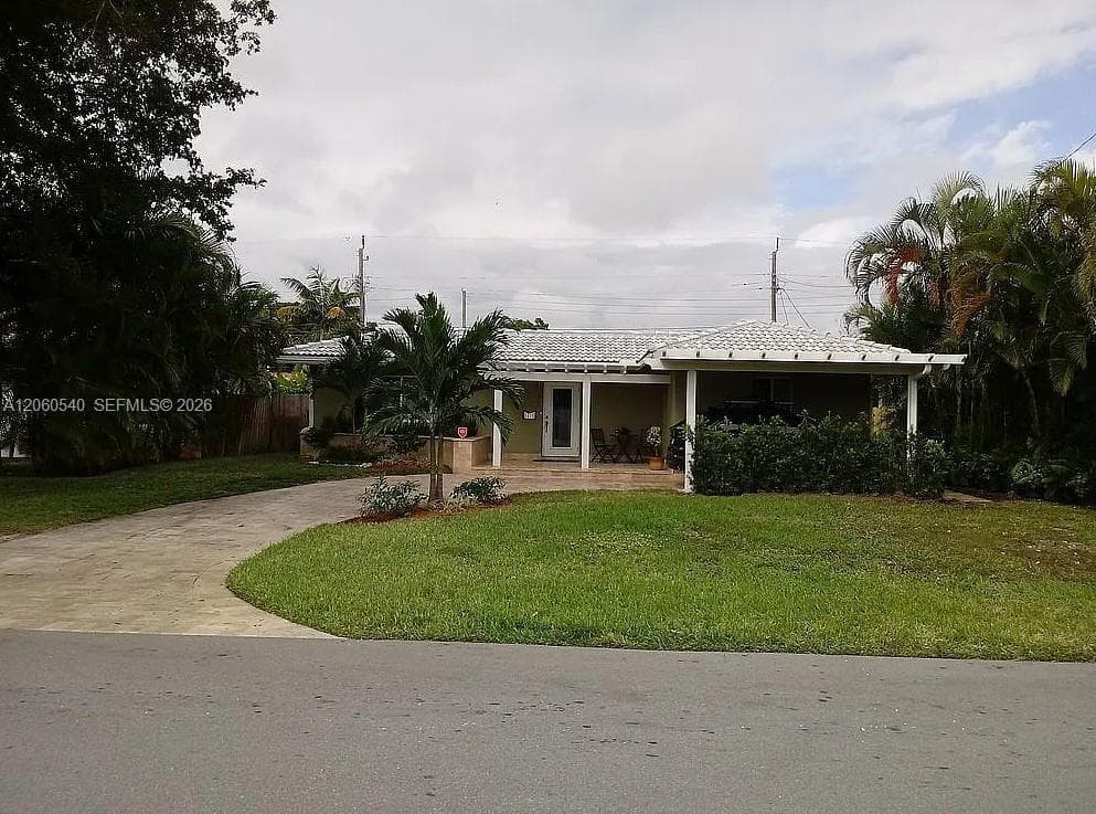 709 NE 16th St, Fort Lauderdale FL 33304