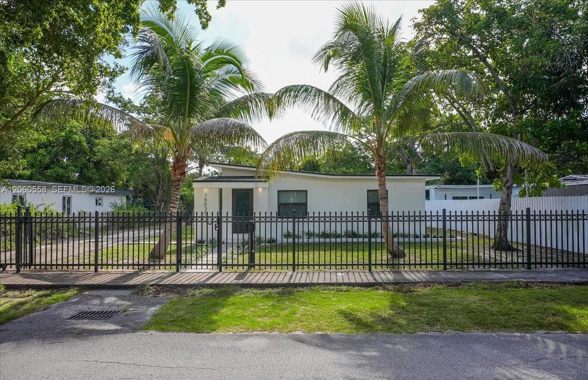 14035 NW 6th Ave, North Miami FL 33168