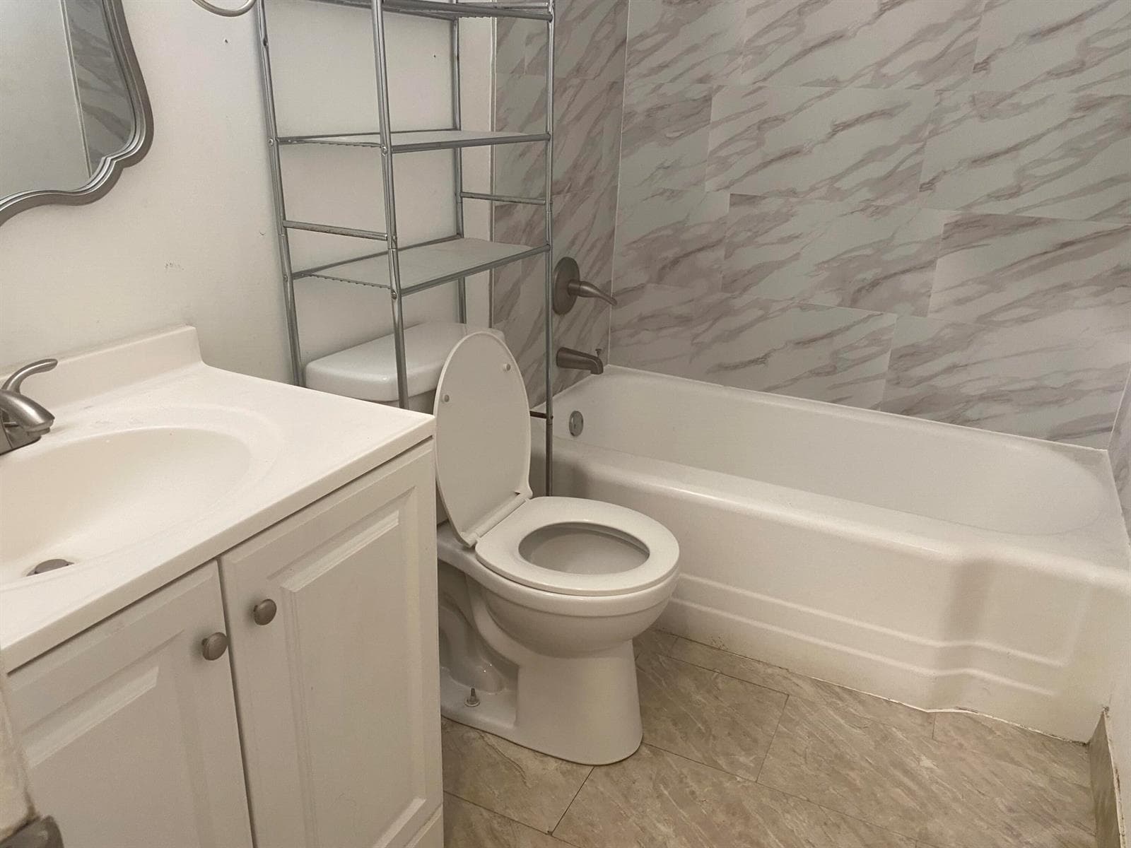 1751 LAUDERDALE MANOR Drive, Fort Lauderdale FL 33311 photo 2