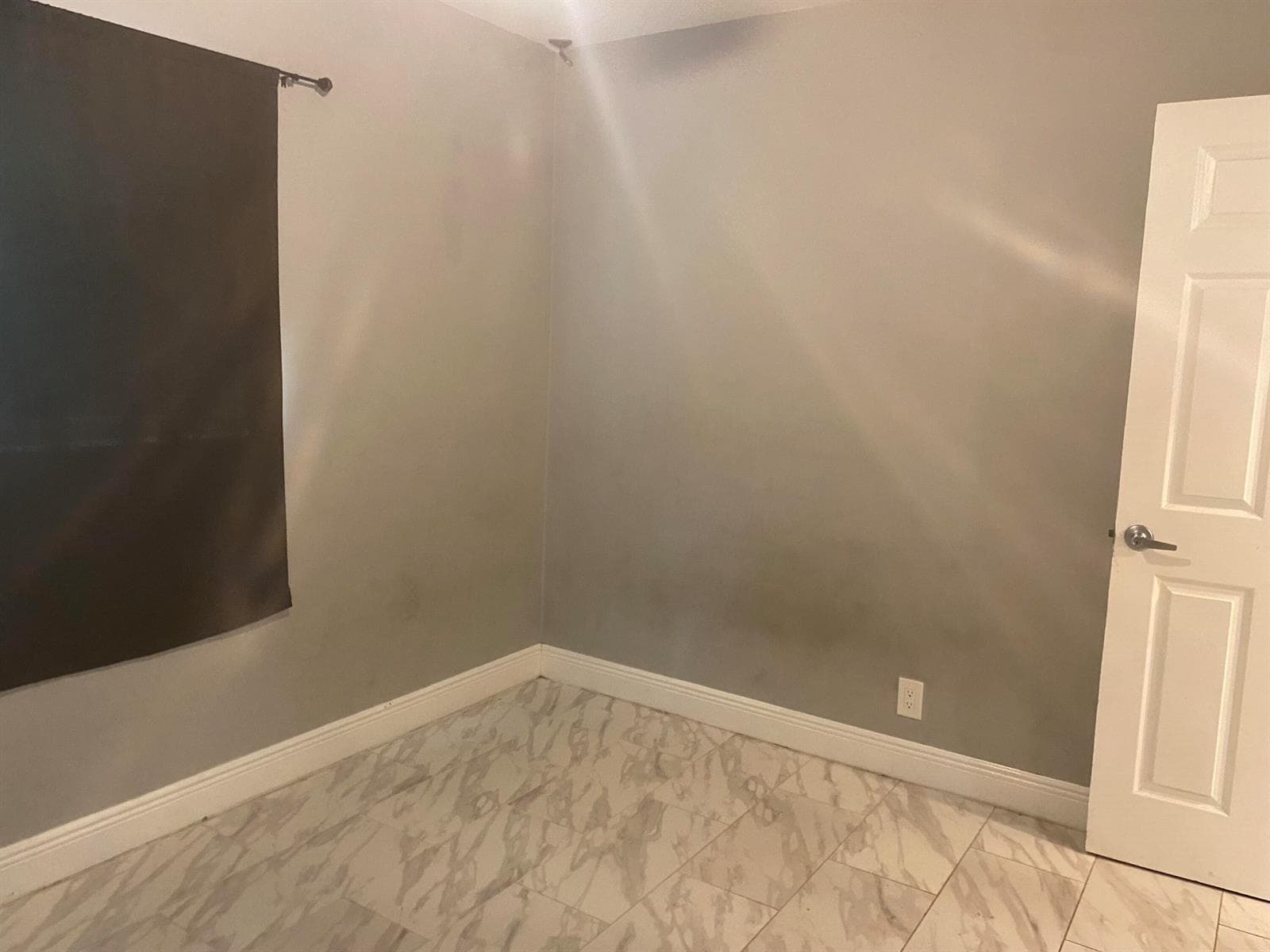 1751 LAUDERDALE MANOR Drive, Fort Lauderdale FL 33311 photo 3