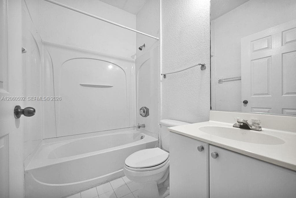 6900 NW 179th St # 104-1, Hialeah FL 33015 photo 5