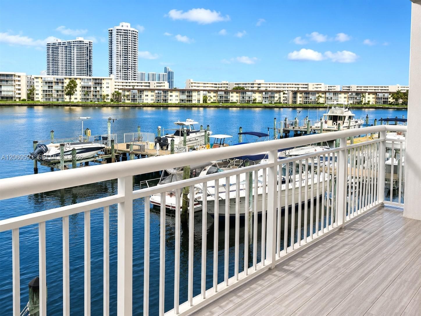 18071 Biscayne Blvd # 302, Aventura FL 33160 photo 2