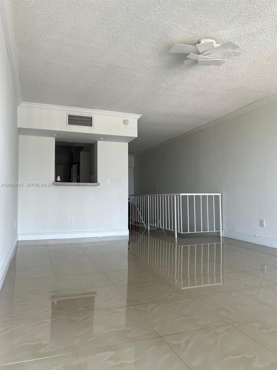 9210 Fontainebleau Blvd # 506, Miami FL 33172