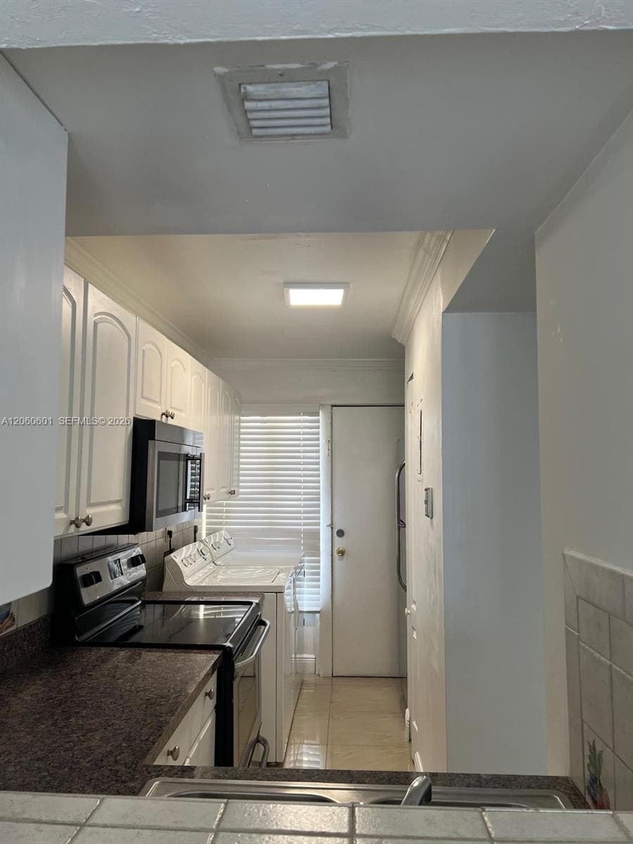 9210 Fontainebleau Blvd # 506, Miami FL 33172 photo 5