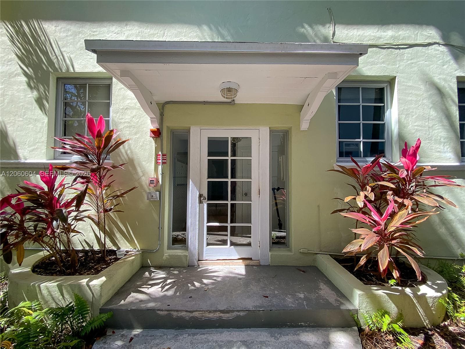 1561 Lenox Ave # 3, Miami Beach FL 33139 photo 2
