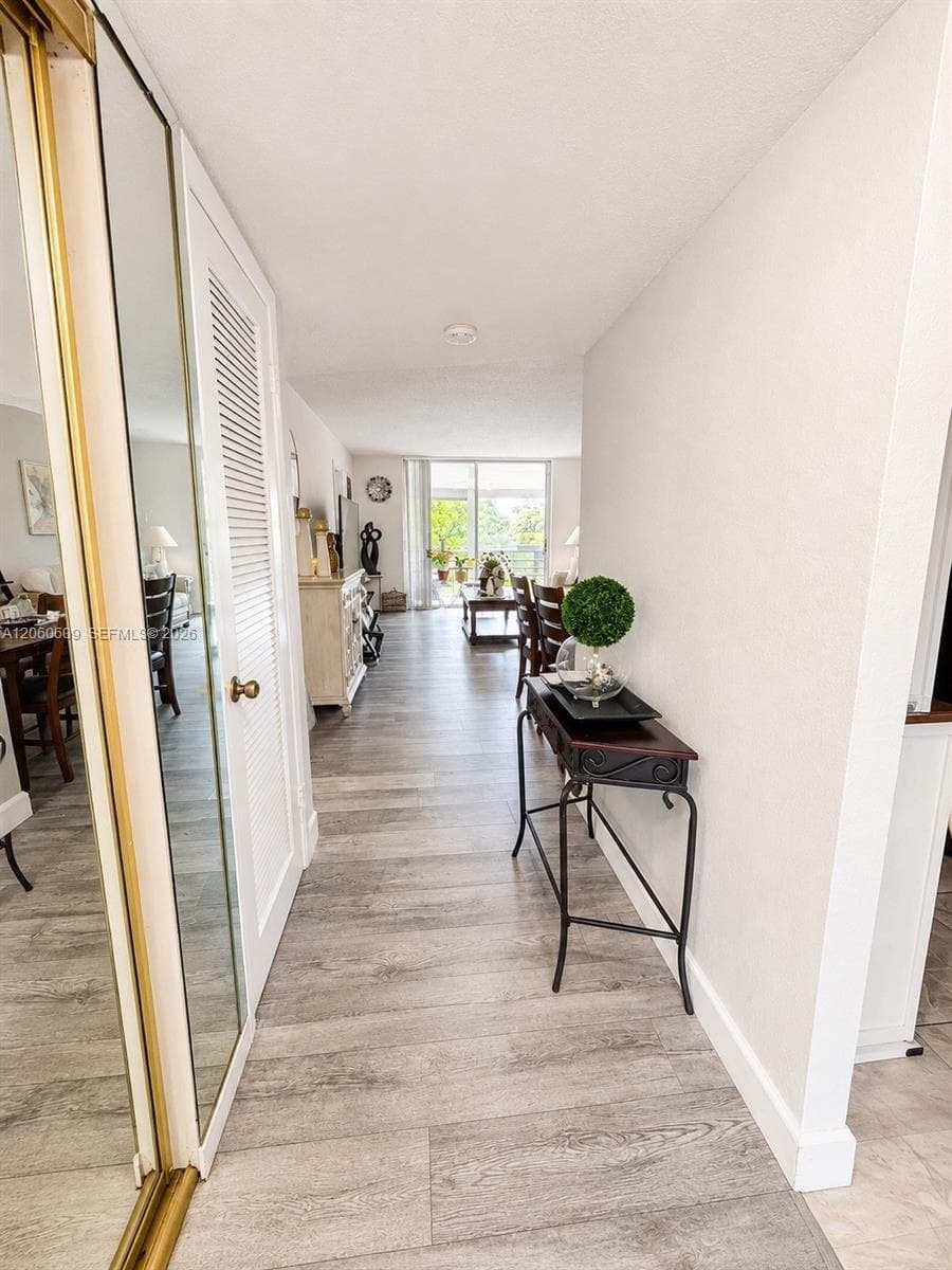 8345 Sunrise Lakes Blvd # 203, Sunrise FL 33322 photo 3