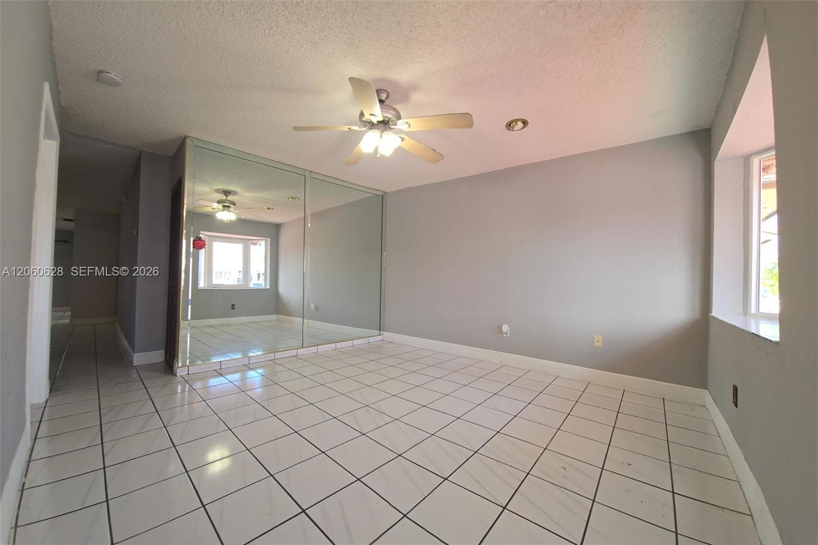 8810 NW 114th Ter, Hialeah Gardens FL 33018 photo 2
