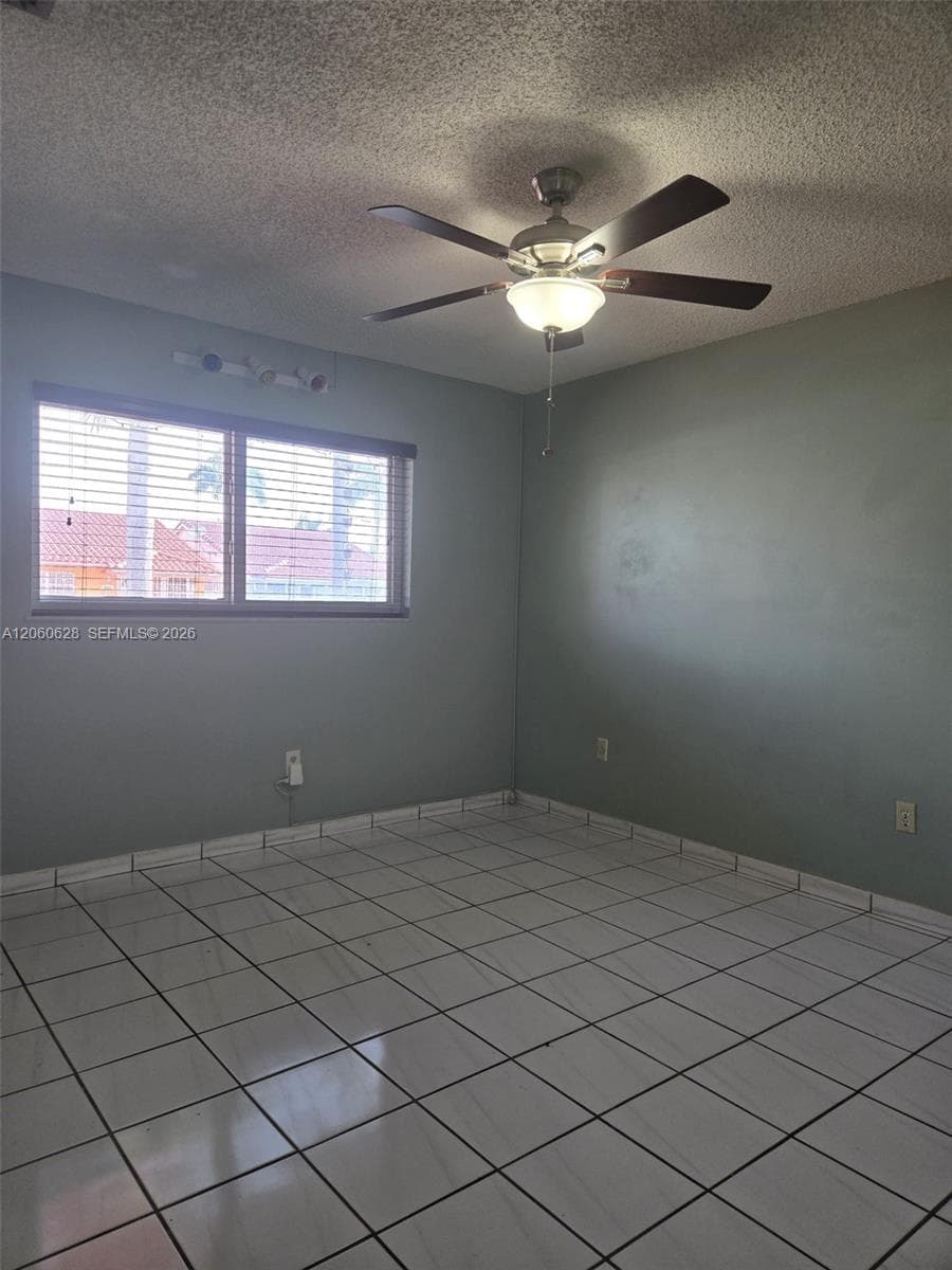 8810 NW 114th Ter, Hialeah Gardens FL 33018 photo 4