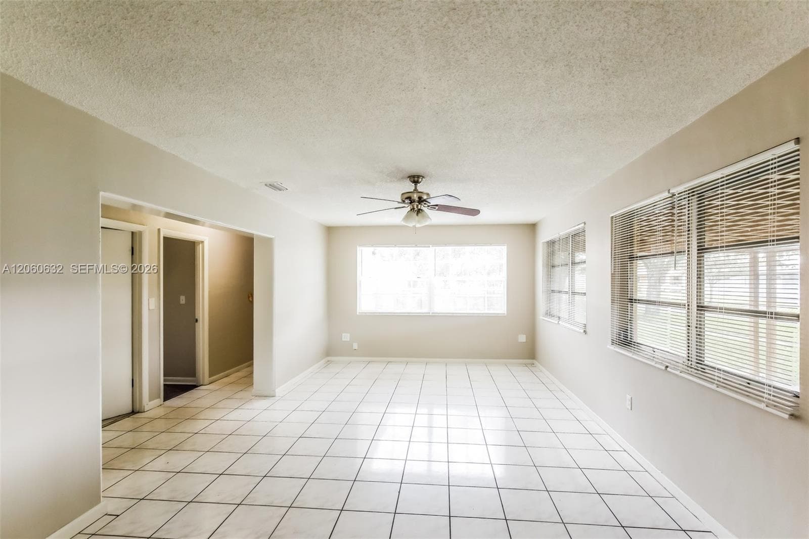 4896 NW 6th Ct, Plantation FL 33317 photo 4