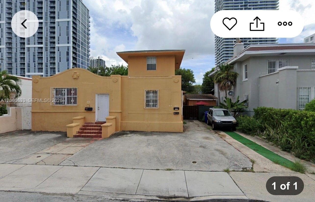 215 NE 27th St # B, Miami FL 33137