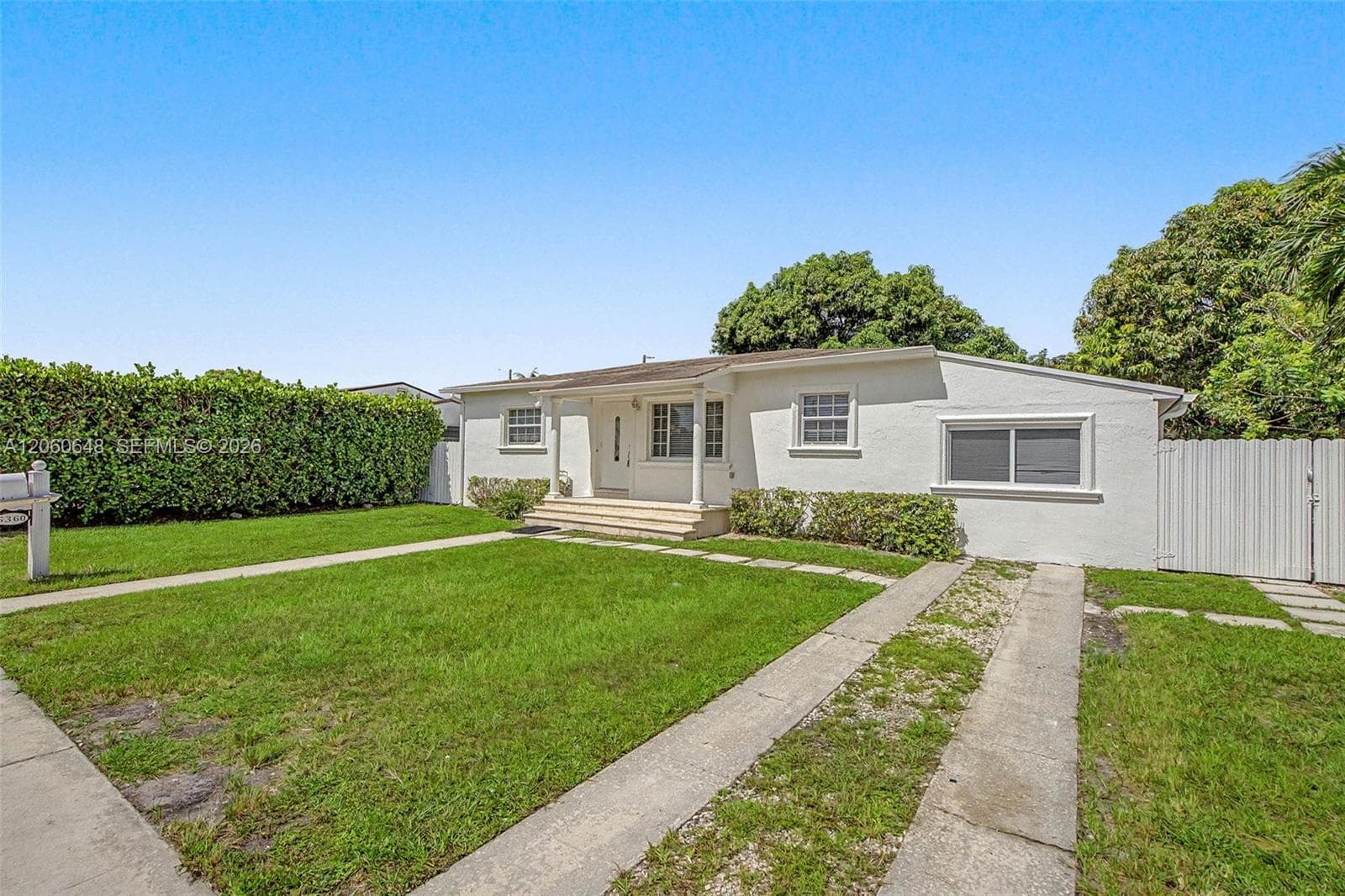5360 W 2nd Ave, Hialeah FL 33012 photo 2