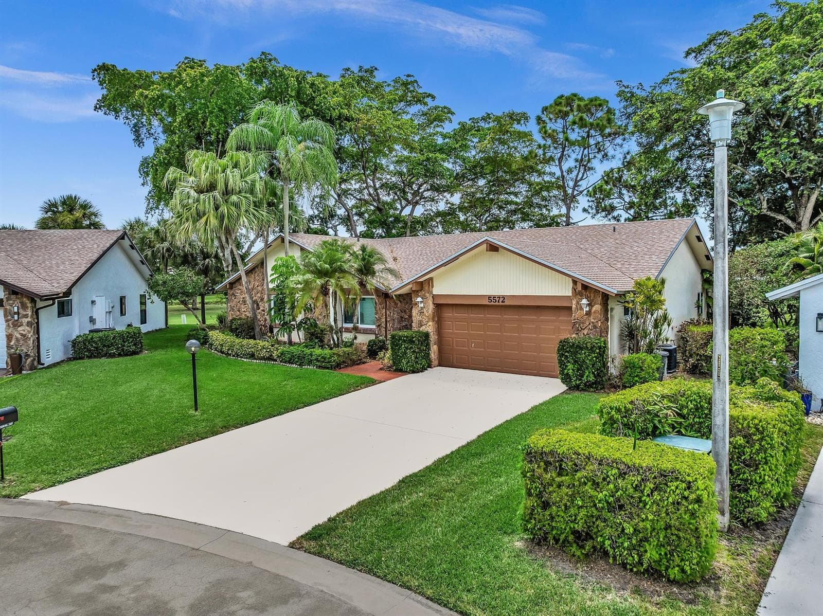 5572 Sugar Mill Court, Delray Beach FL 33484 photo 2