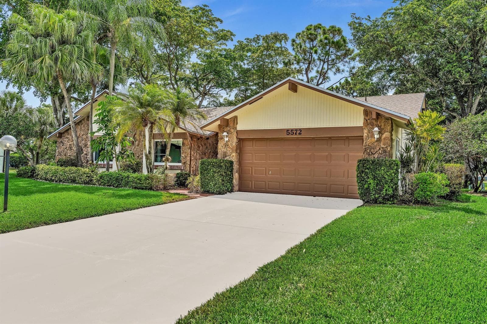 5572 Sugar Mill Court, Delray Beach FL 33484 photo 5