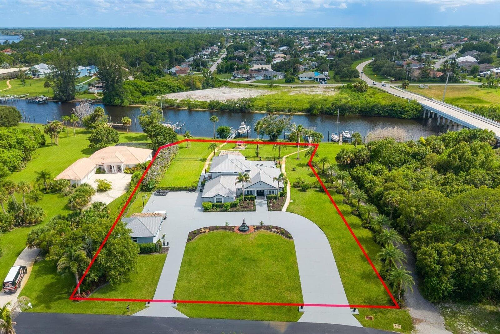 470 SE PINE Road, Port St. Lucie FL 34984
