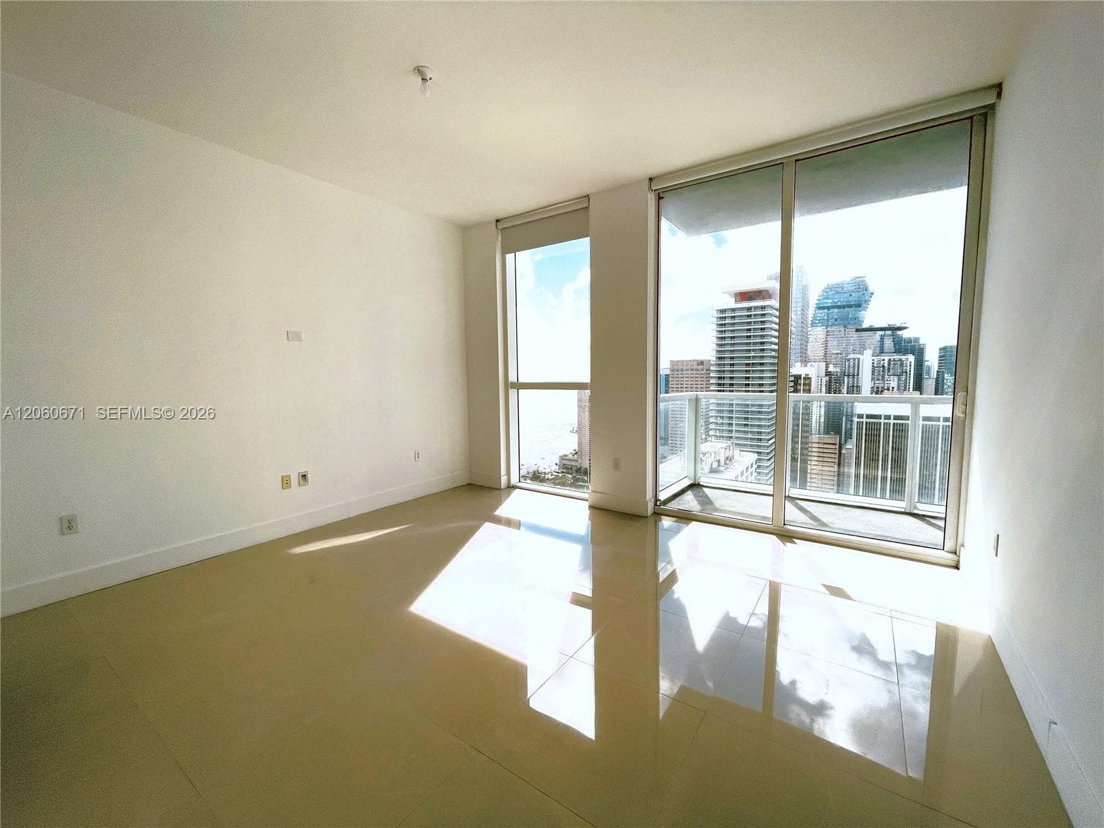 244 Biscayne Blvd # 4307, Miami, FL 33132 photo 3