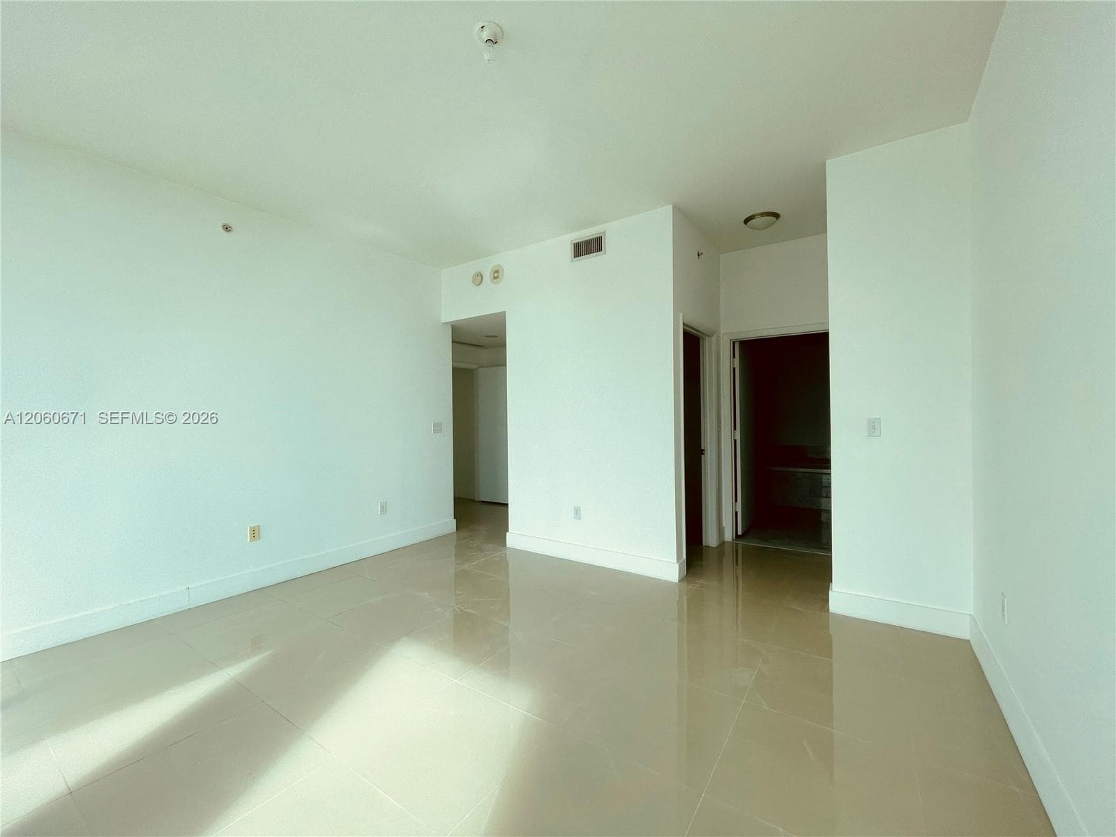 244 Biscayne Blvd # 4307, Miami, FL 33132 photo 5