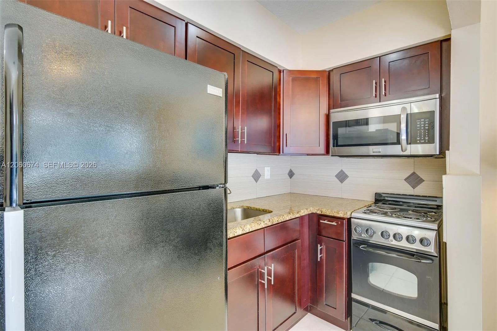 412 NE 4th Ave, Hallandale Beach FL 33009 photo 5