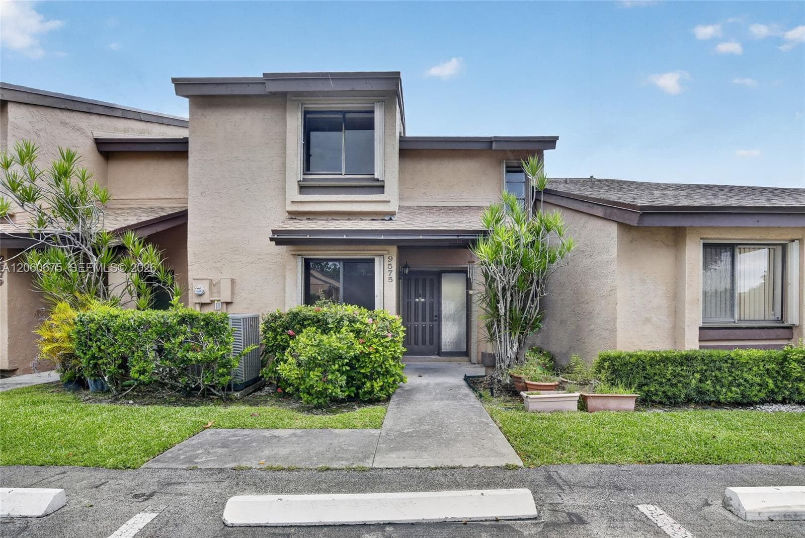 9575 NW 38th Pl, Sunrise FL 33351 photo 5