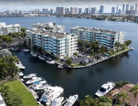 16546 NE 26TH Avenue # 6J, North Miami Beach FL 33160 photo 5