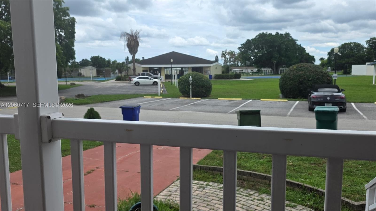 6515 Colonial Dr, Margate FL 33063 photo 3