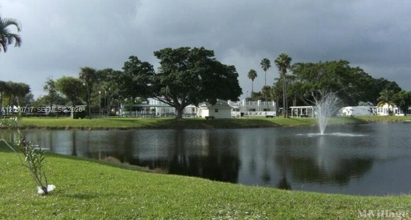 6515 Colonial Dr, Margate FL 33063