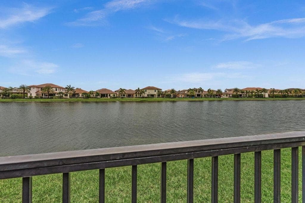 12143 S BAYPOINT Circle, Parkland FL 33076 photo 3