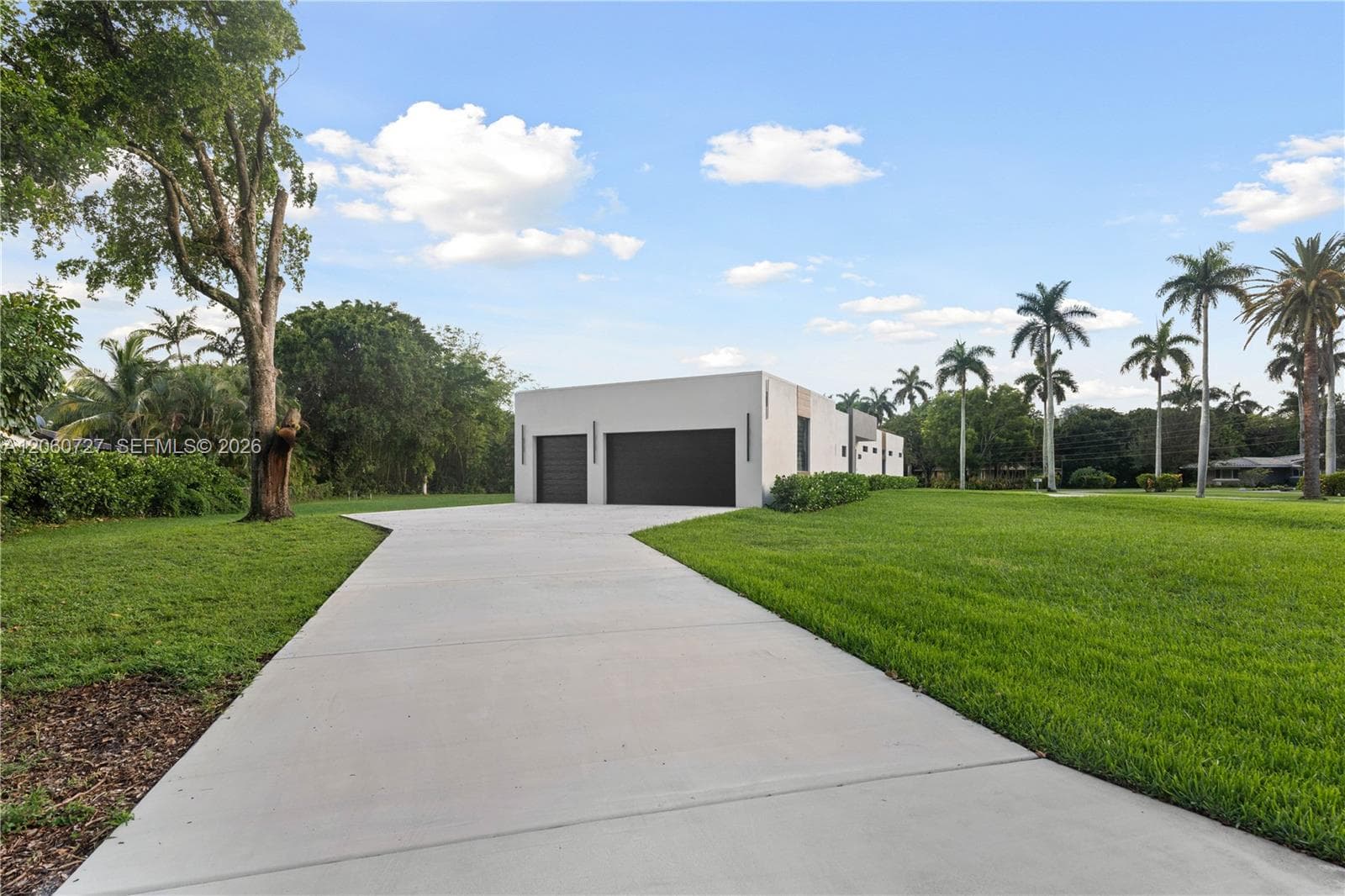 360 Holly Ln, Plantation FL 33317 photo 4