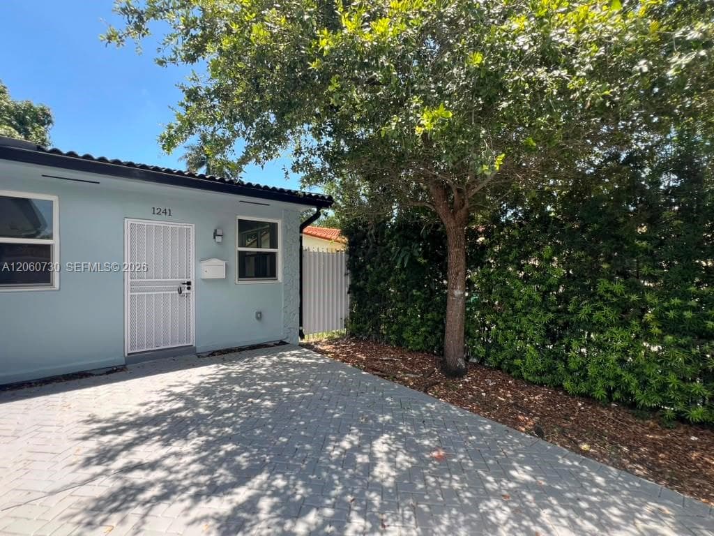 1239 SW 22nd Ave # 1241, Miami, FL 33135 photo 5