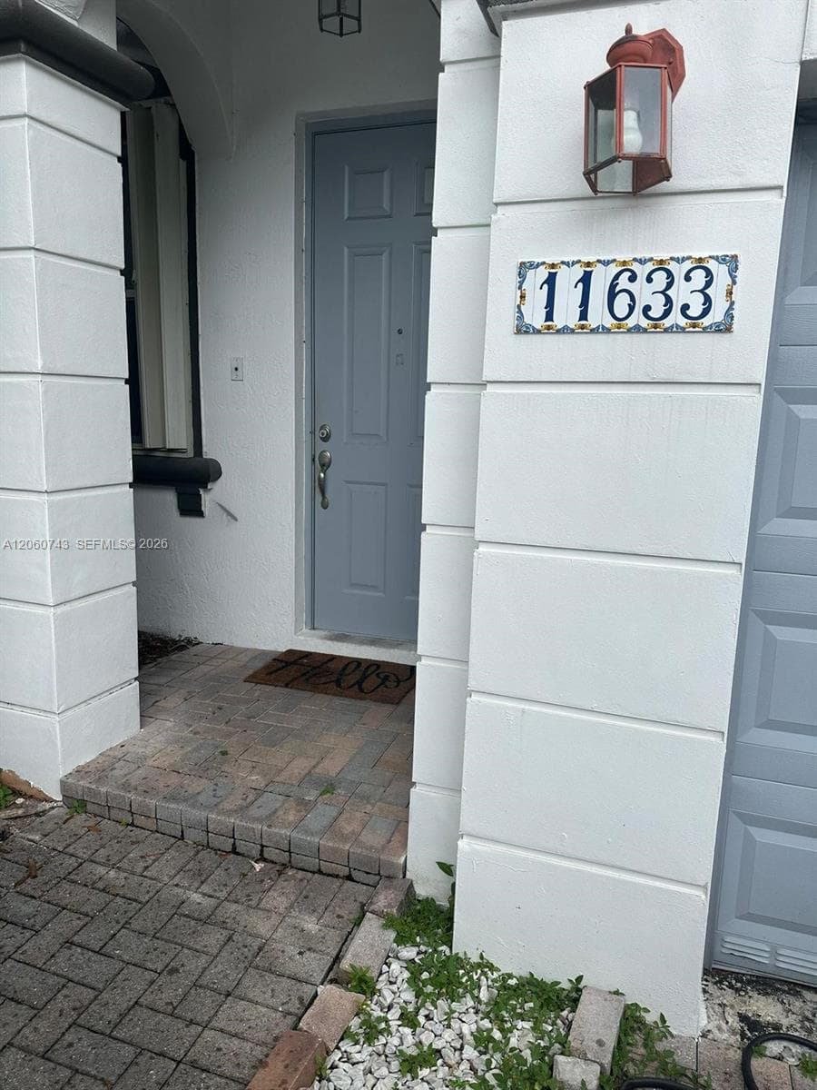 11633 NW 78th St, Doral FL 33178 photo 2