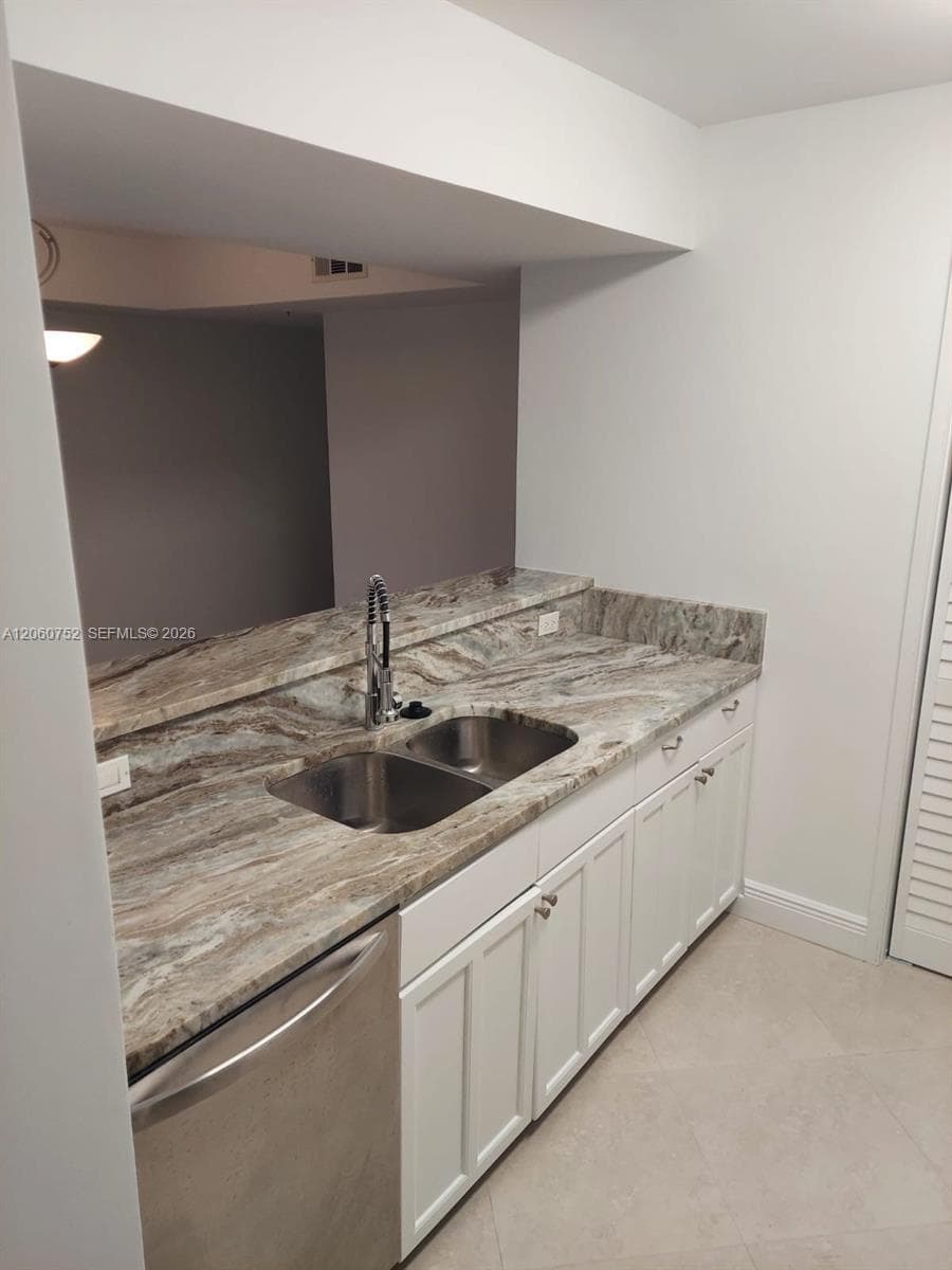 800 Scotia Dr # 103, Hypoluxo FL 33462 photo 3