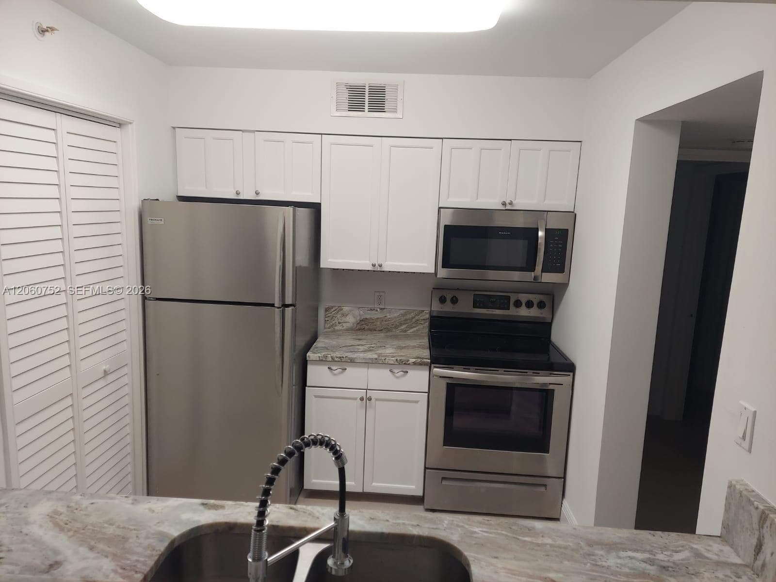 800 Scotia Dr # 103, Hypoluxo FL 33462