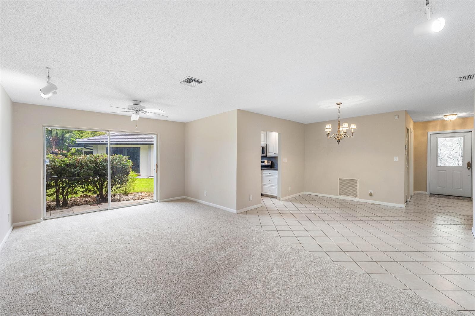 1752 Riverwood Lane, Coral Springs FL 33071 photo 5