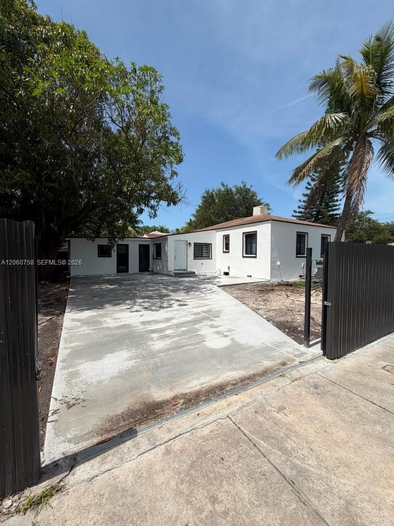 5700 N Miami Ave, Miami, FL 33127 photo 2