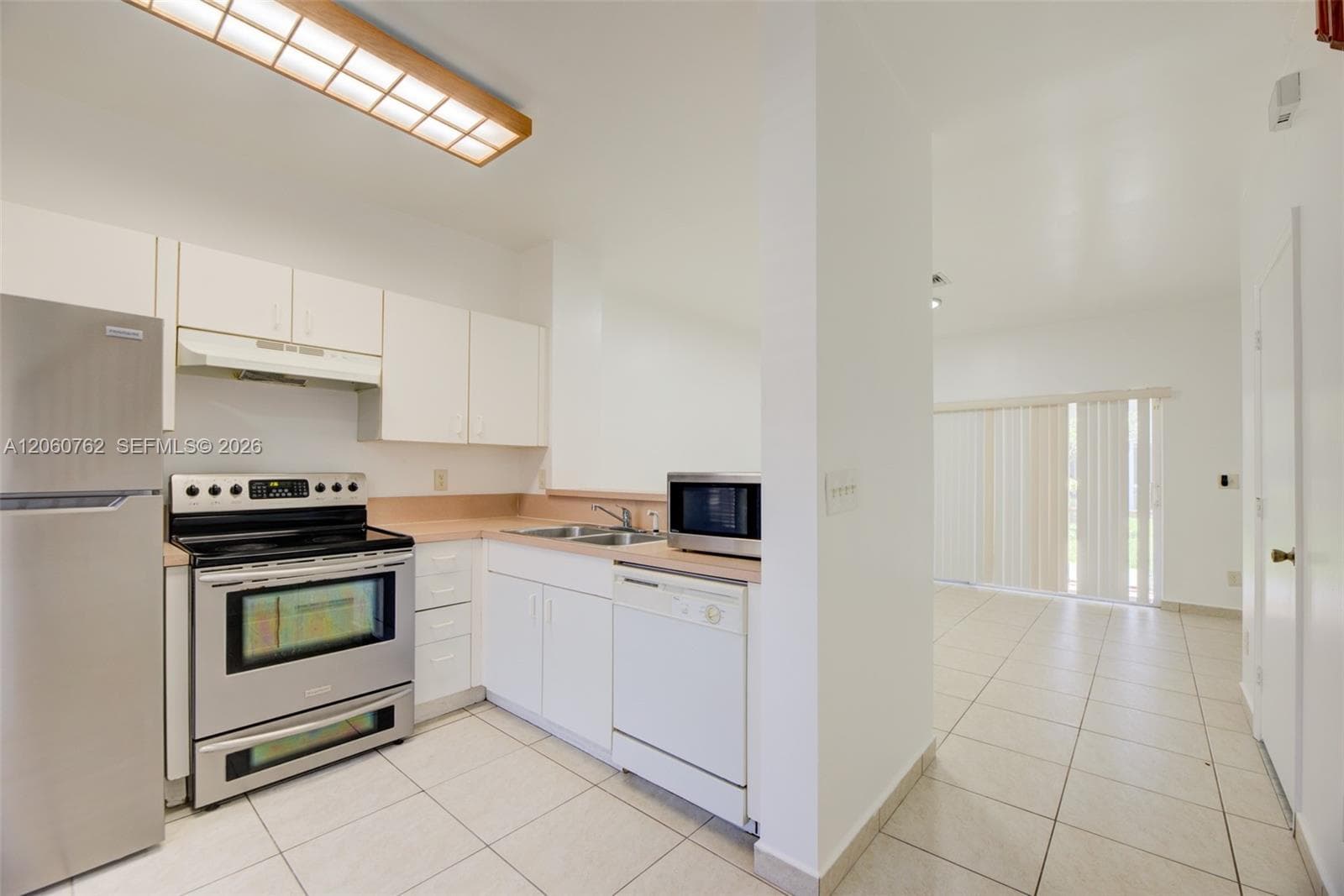 728 SW 122nd Ave, Pembroke Pines FL 33025 photo 5