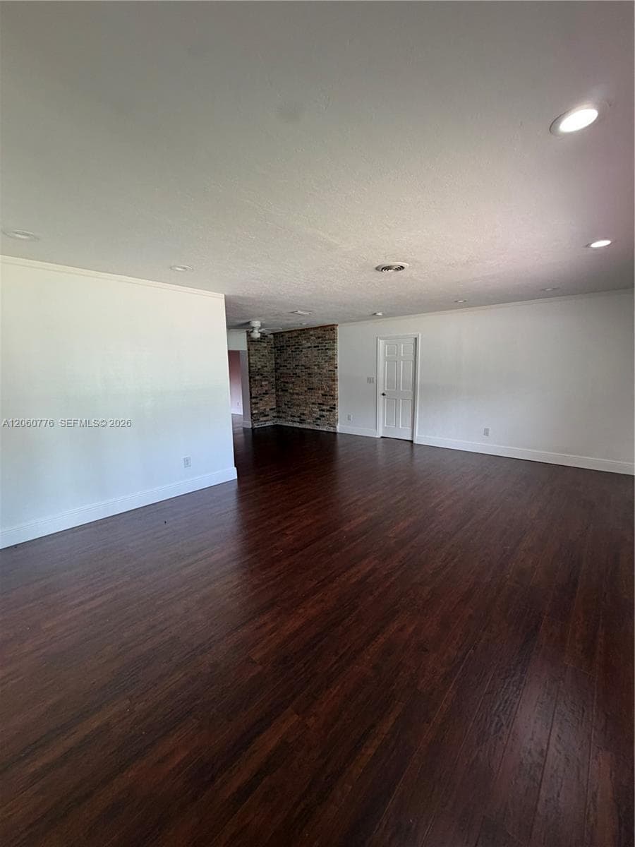 6305 Marlin Dr, Coral Gables FL 33158 photo 3