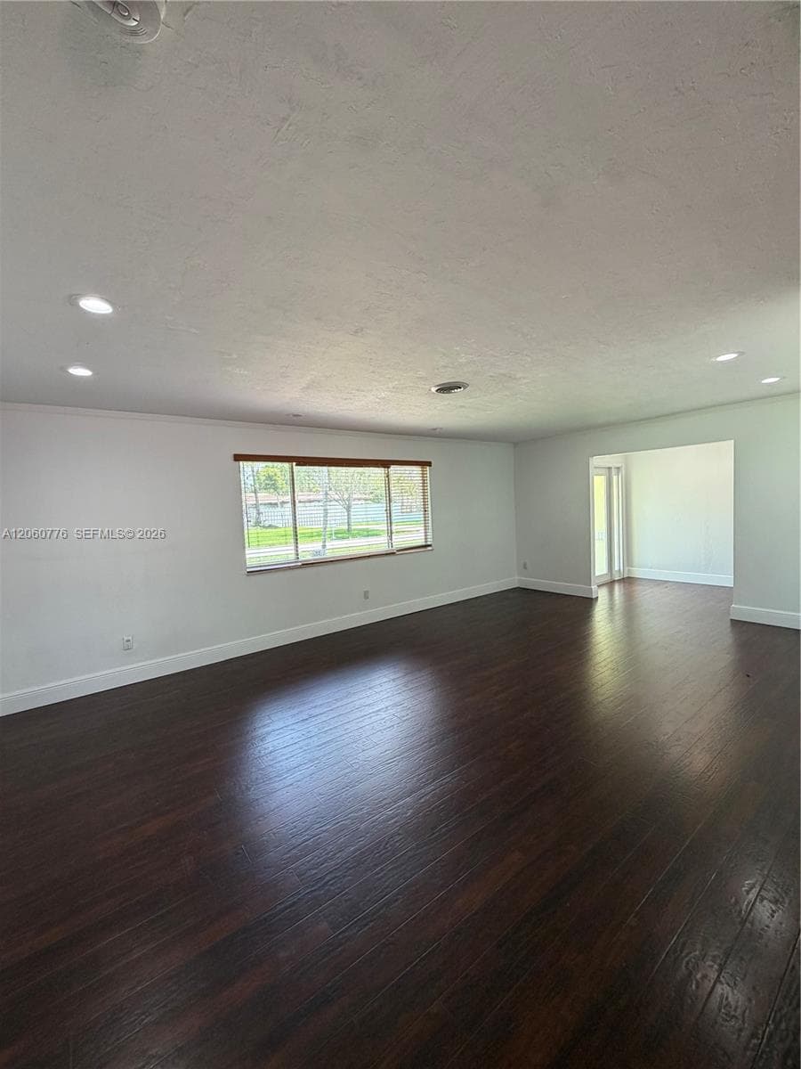 6305 Marlin Dr, Coral Gables FL 33158 photo 4
