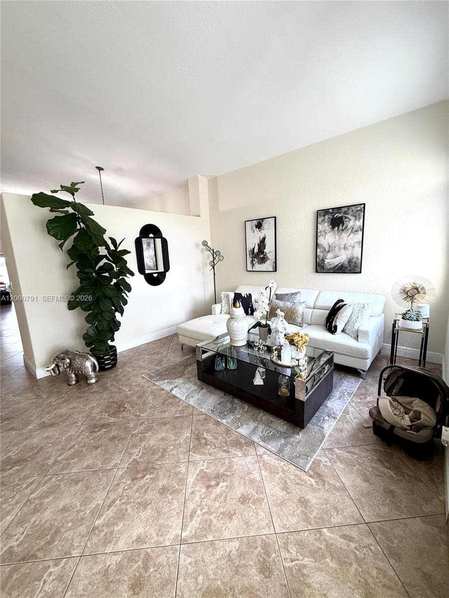 8731 NW 153rd Ter, Miami Lakes FL 33018 photo 4