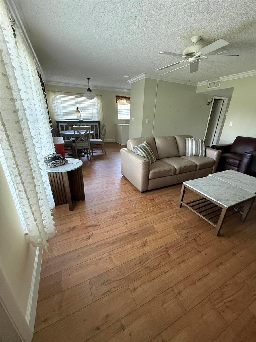 33 Pine Arbor Lane # 102, Vero Beach FL 32962 photo 2