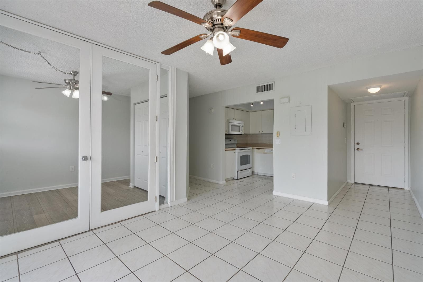 701 NW 19TH Street # 306, Fort Lauderdale FL 33311 photo 4