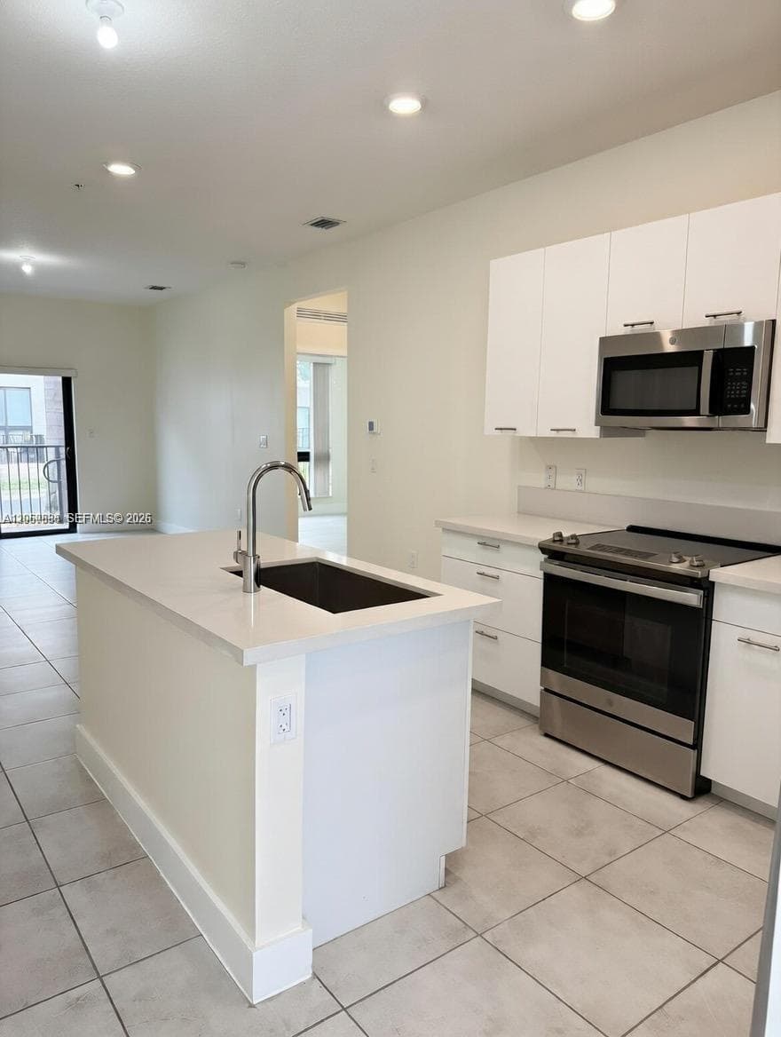 8301 NW 41st St # 107, Doral FL 33166