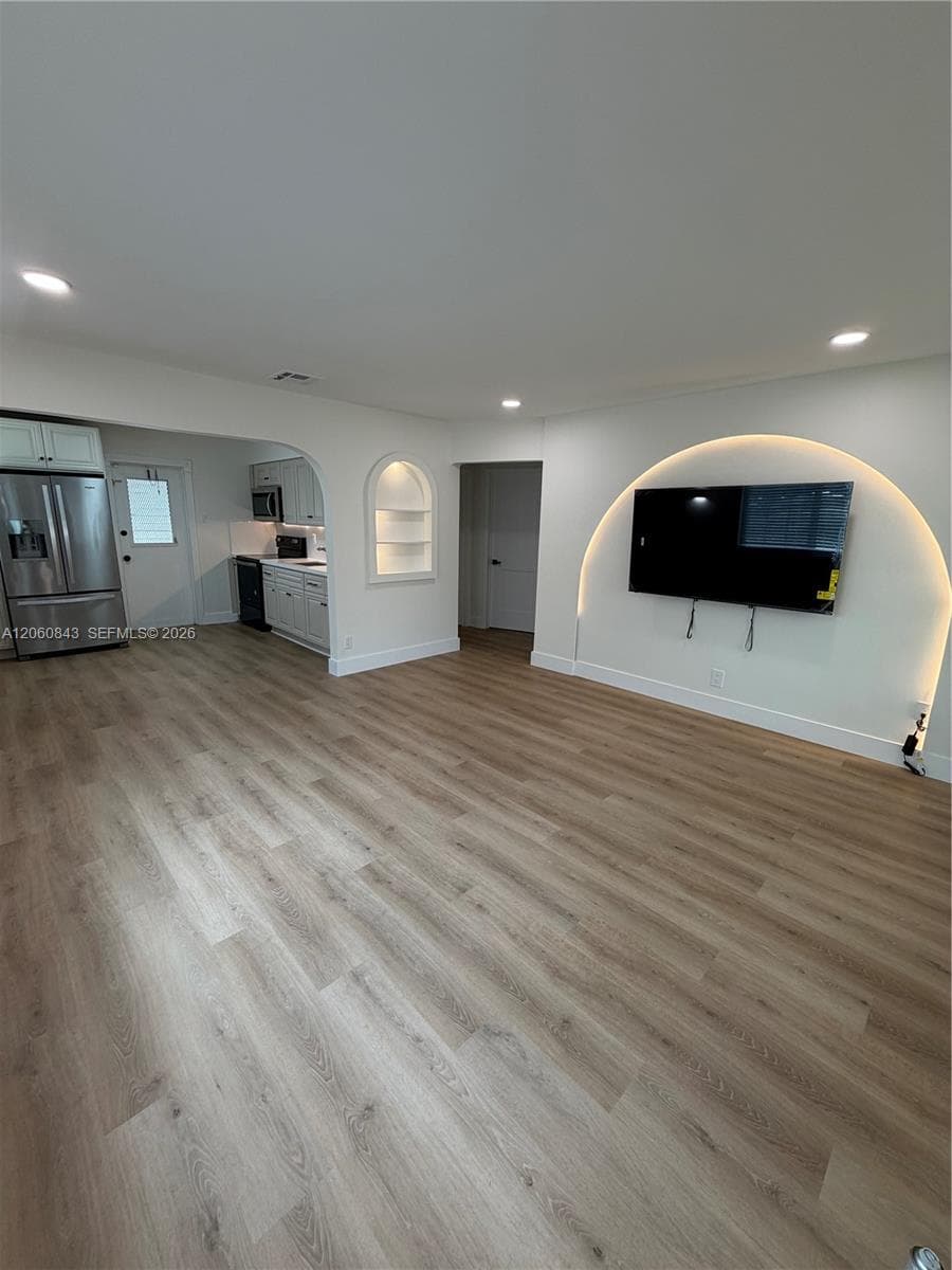 708 SW 7th Ave # 1, Hallandale Beach FL 33009 photo 3