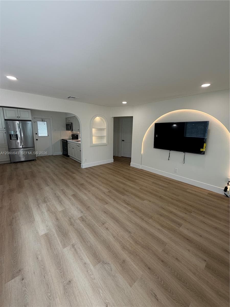 708 SW 7th Ave # 1, Hallandale Beach FL 33009 photo 4