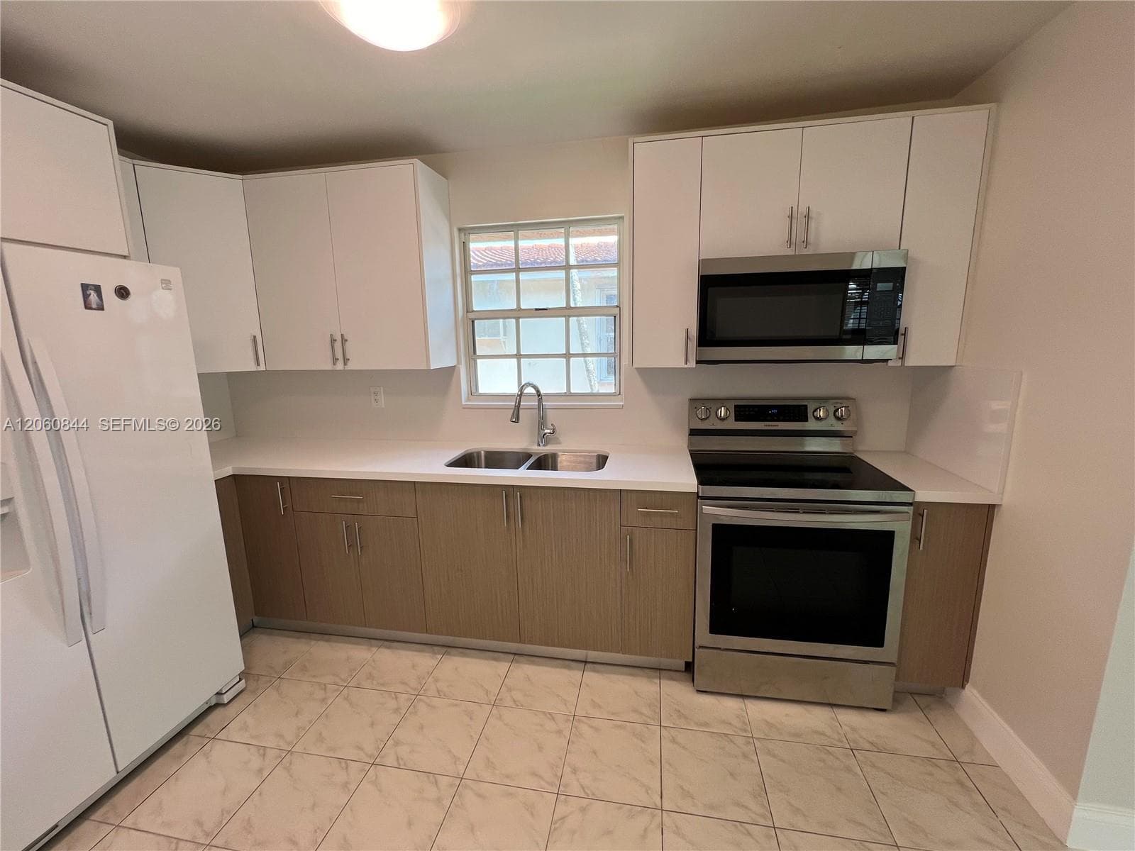 421 NW 57th Ct, Miami FL 33126 photo 3