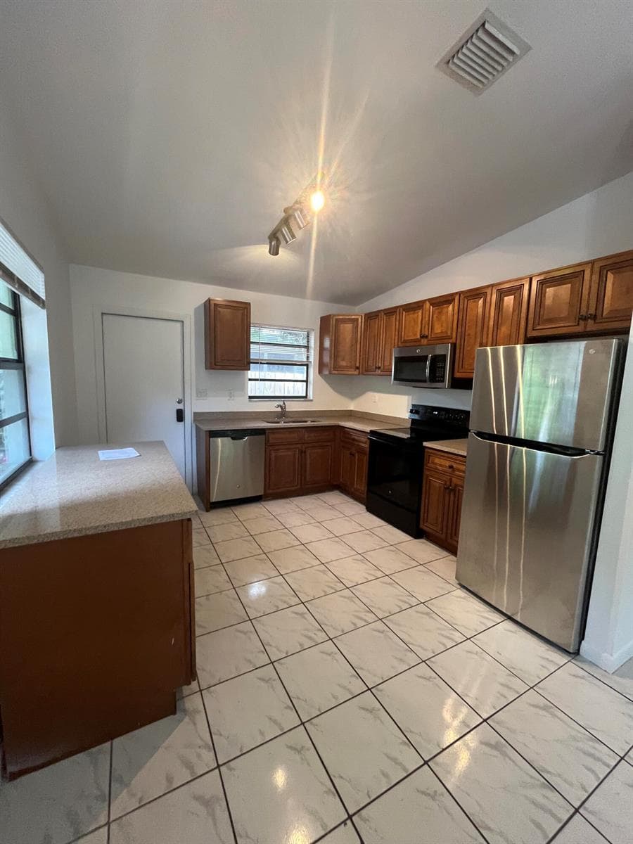 1201 N 17TH Avenue # 1, Hollywood FL 33020
