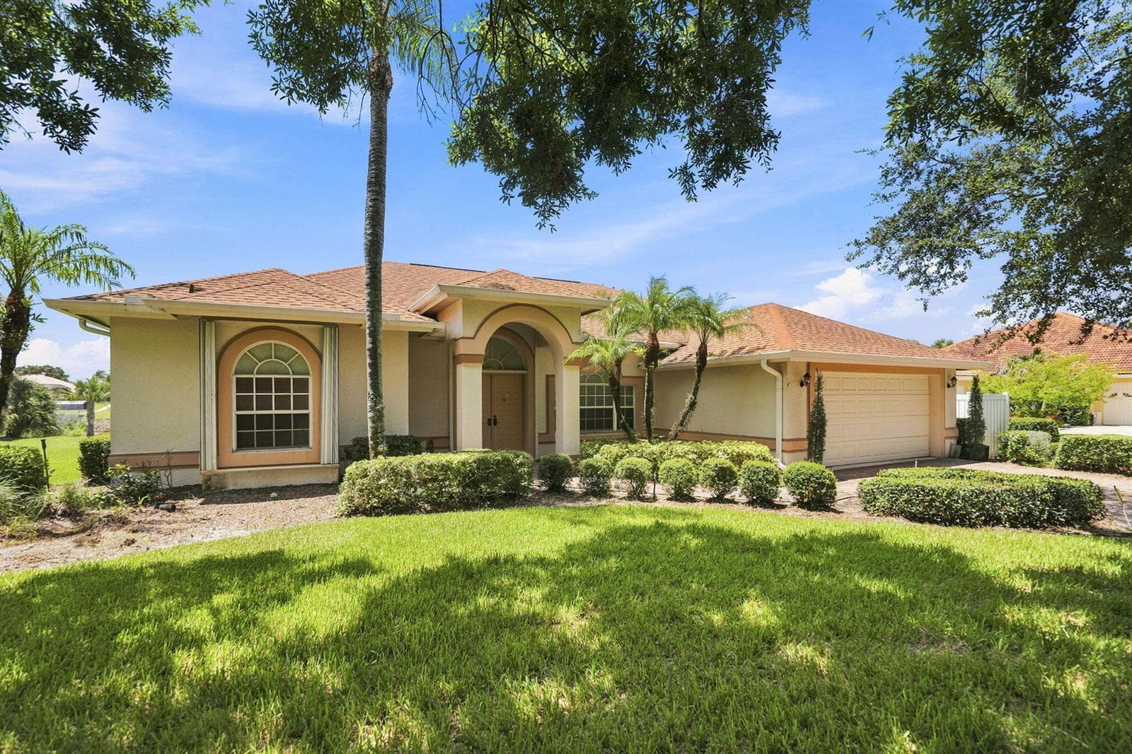 2624 SW River Shore Drive, FL 34984 photo 2